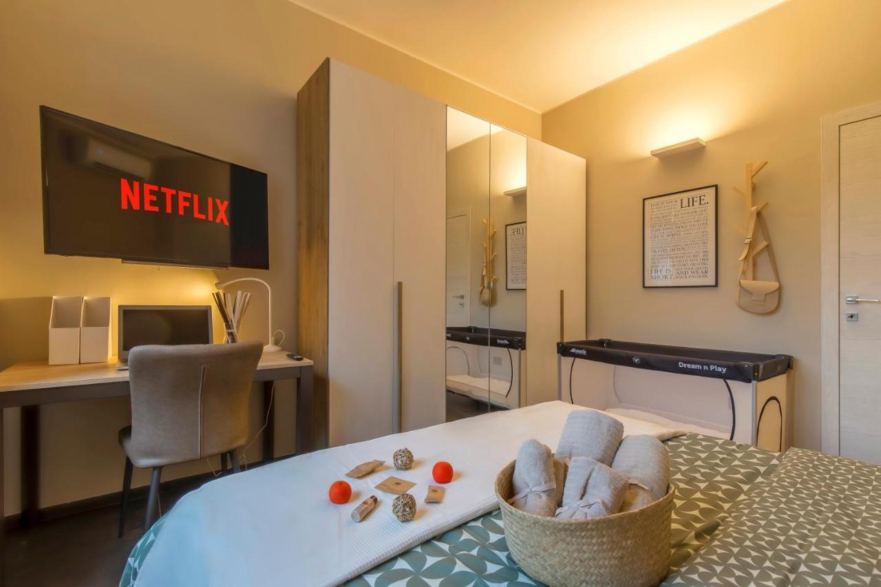 Modern & Bright 2 Bedroom Flat 50M From M4 Stop Milano Eksteriør billede