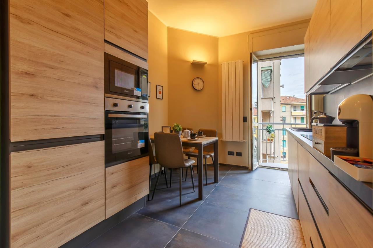 Modern & Bright 2 Bedroom Flat 50M From M4 Stop Milano Eksteriør billede