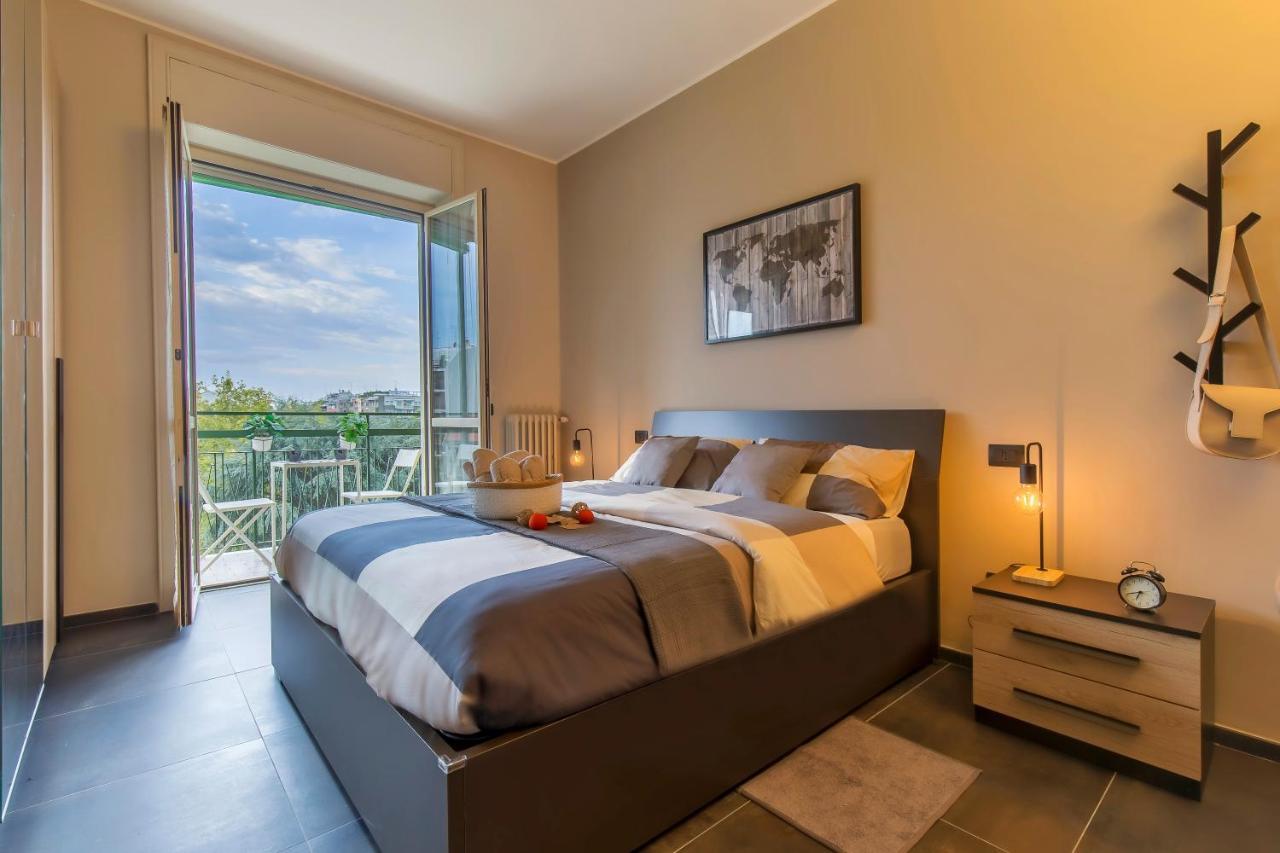 Modern & Bright 2 Bedroom Flat 50M From M4 Stop Milano Eksteriør billede