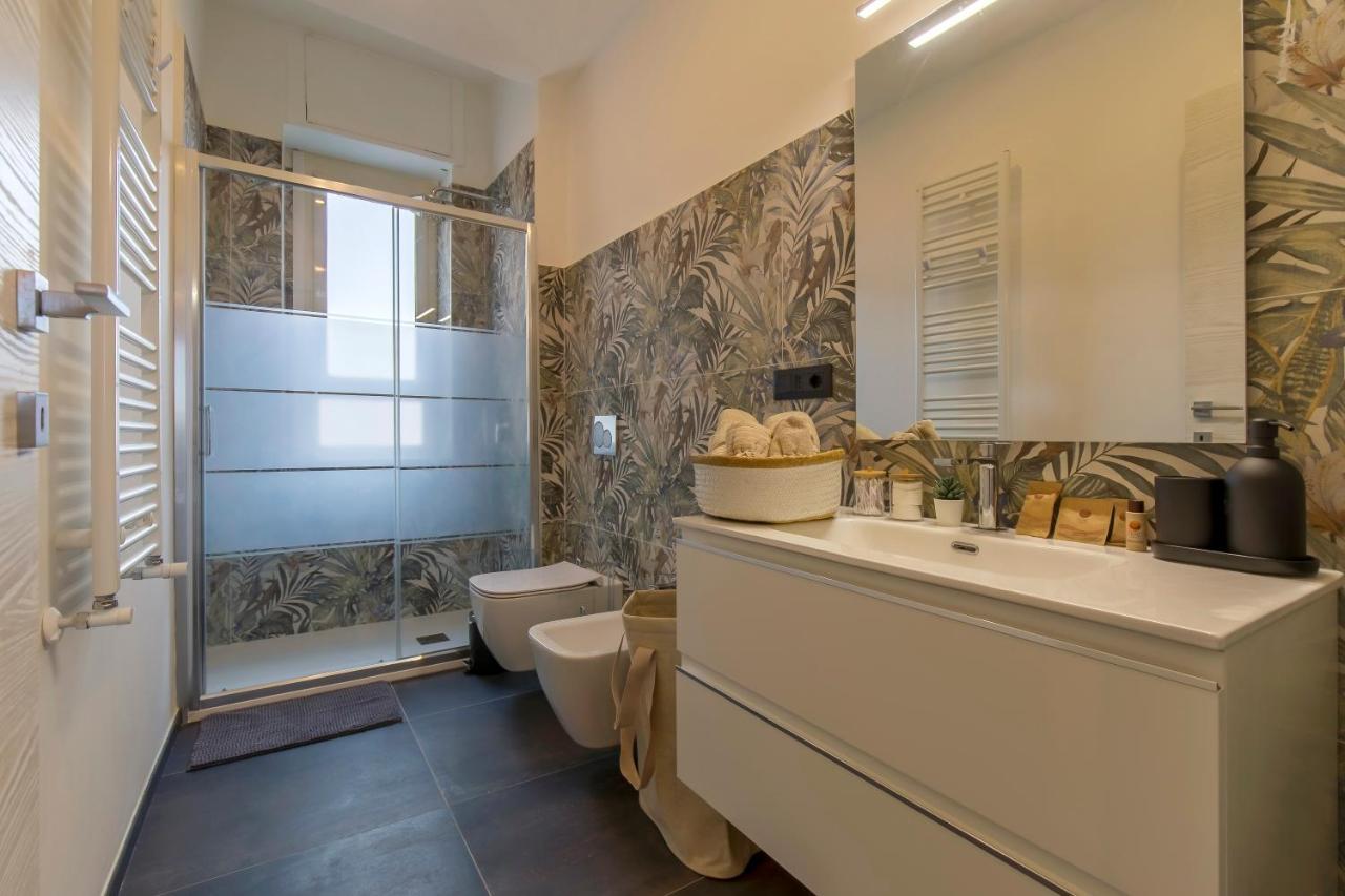 Modern & Bright 2 Bedroom Flat 50M From M4 Stop Milano Eksteriør billede