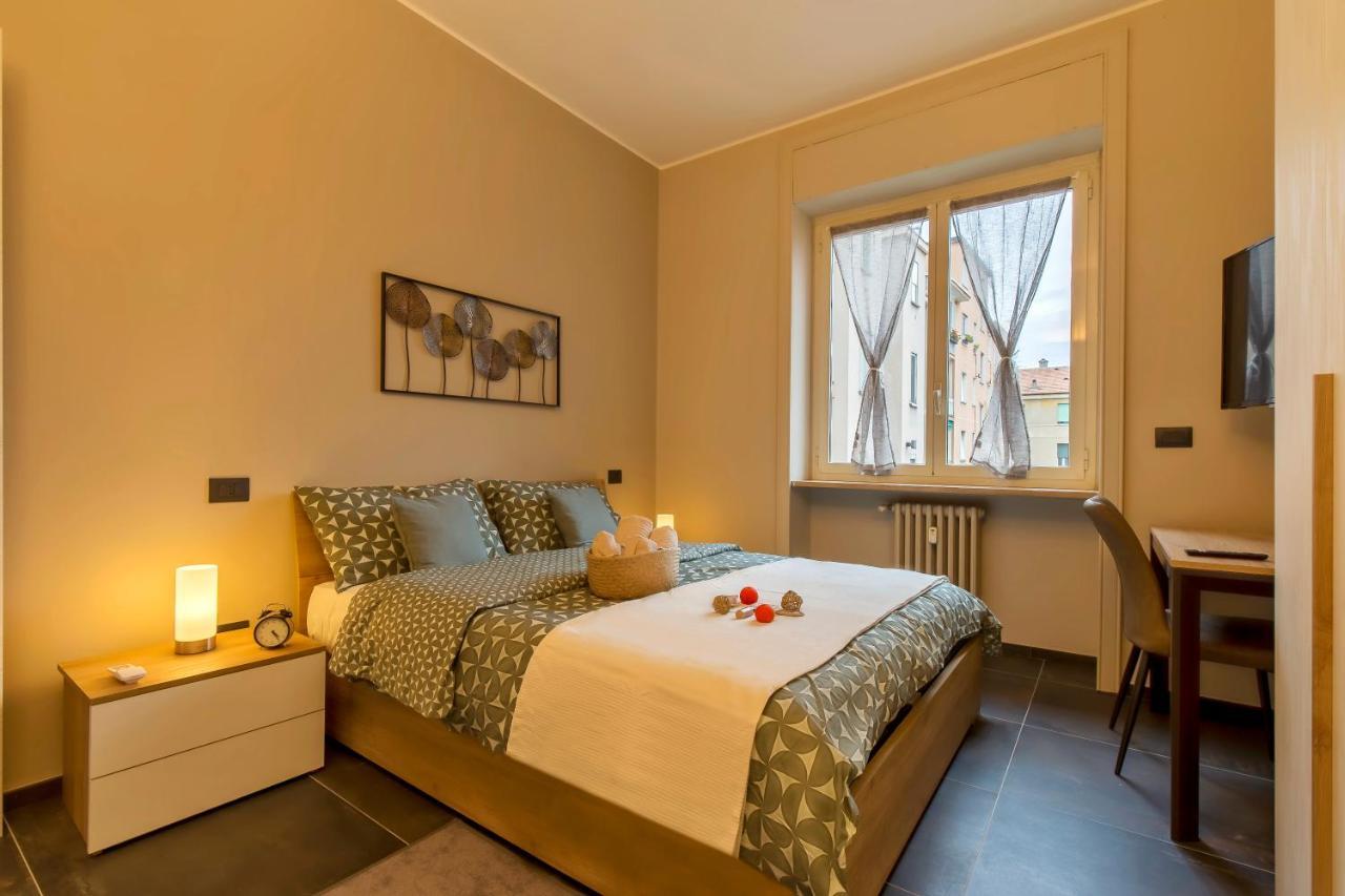 Modern & Bright 2 Bedroom Flat 50M From M4 Stop Milano Eksteriør billede